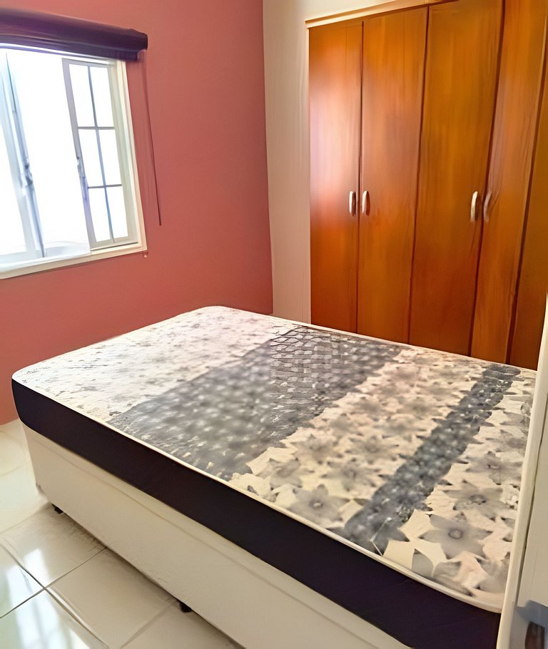 Casa c/ piscina, AC, área gourmet em cond clube