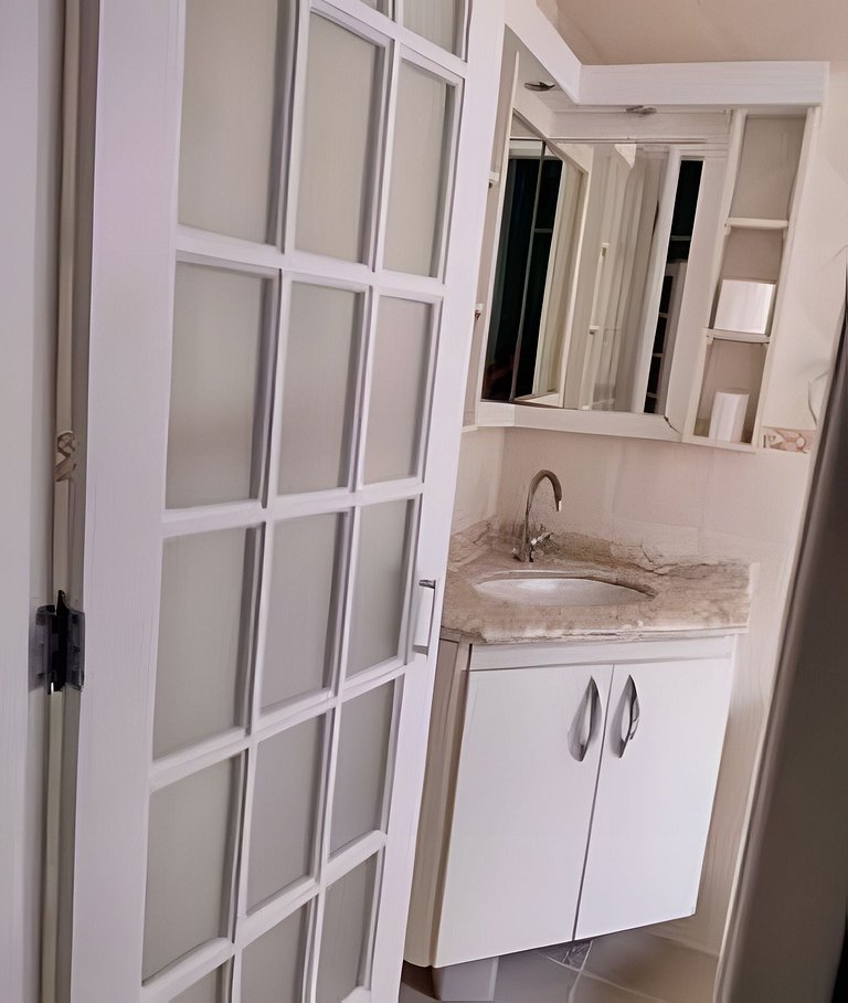 Casa c/ piscina, AC, área gourmet em cond clube